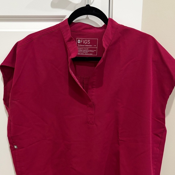 Figs Magenta scrub set - Picture 2 of 5